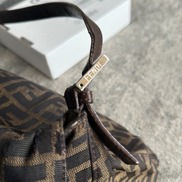 FENDI Zucca Mama Baguette - Picture 3 of 12